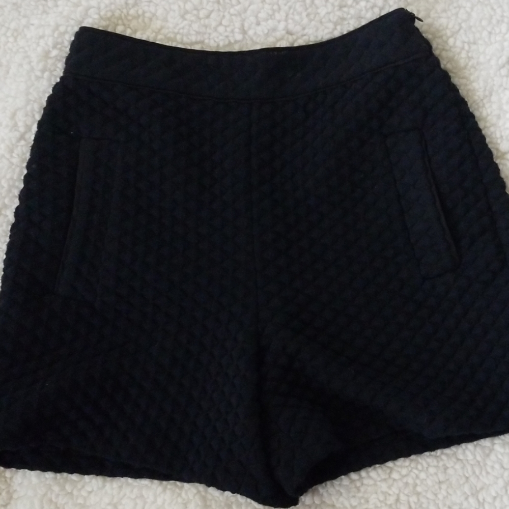 Zara navy quilted high waisted shorts